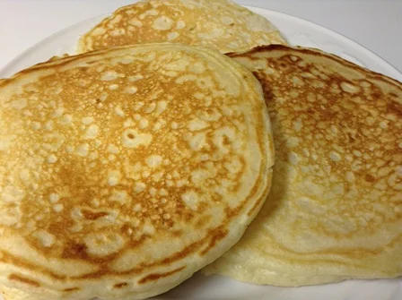 buttermilk-pancakes-010.webp