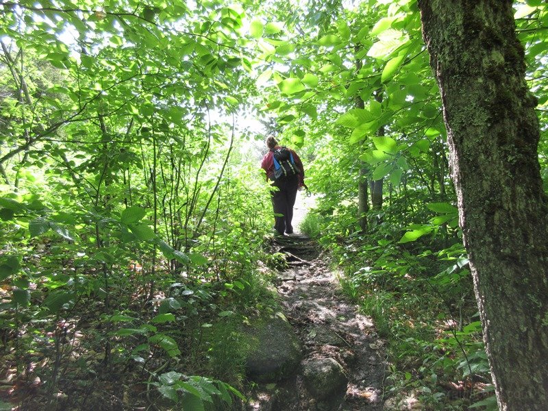 Danie stepping out onto the summit ledge
