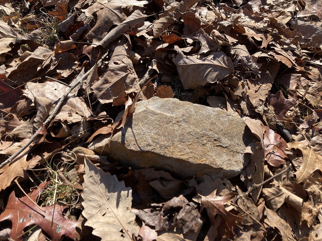 Some kind of geologic glitter.