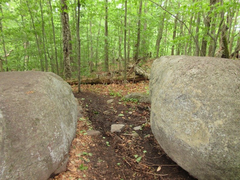 Trail between two stones